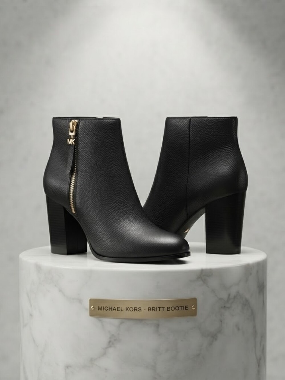 ​Michael Kors Britt Black Tumbled Faux Leather Heeled Booties Boot Size 8 M NIB